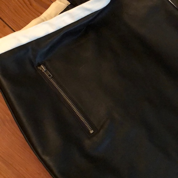 FAUX LEATHER FOREVER 21 - Picture 2 of 4